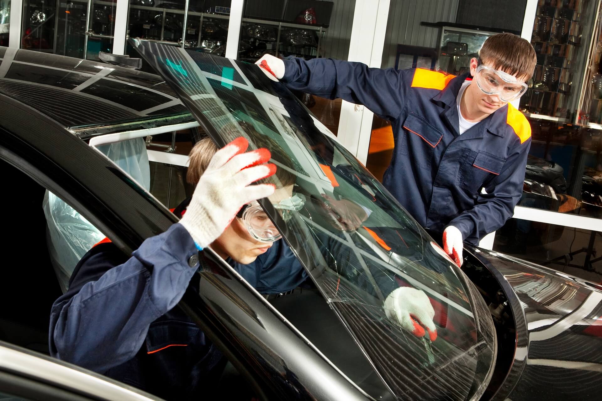 Why Shouldn't You Ignore Auto Glass Replacement Services?